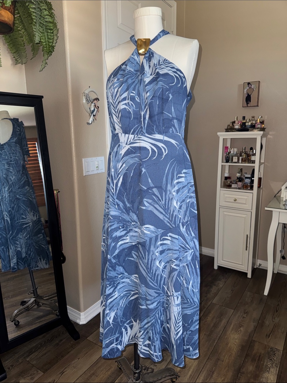 Donna Karan Halter Chiffon A-Line Sleeveless Midi Dress